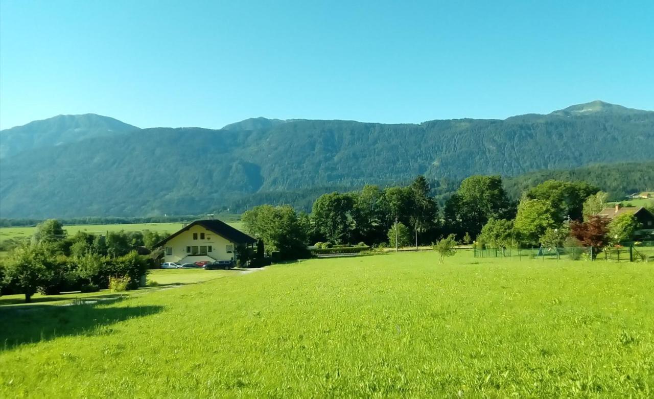 ホテル Landhaus Tirol プレッセッガー・ゼー エクステリア 写真